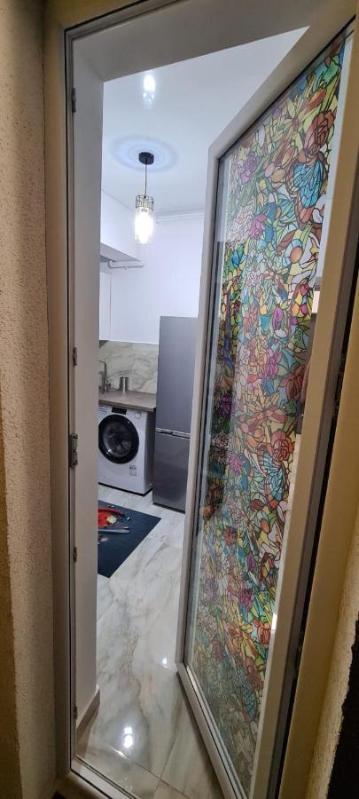 Marble Studio Bukares Bagian luar foto