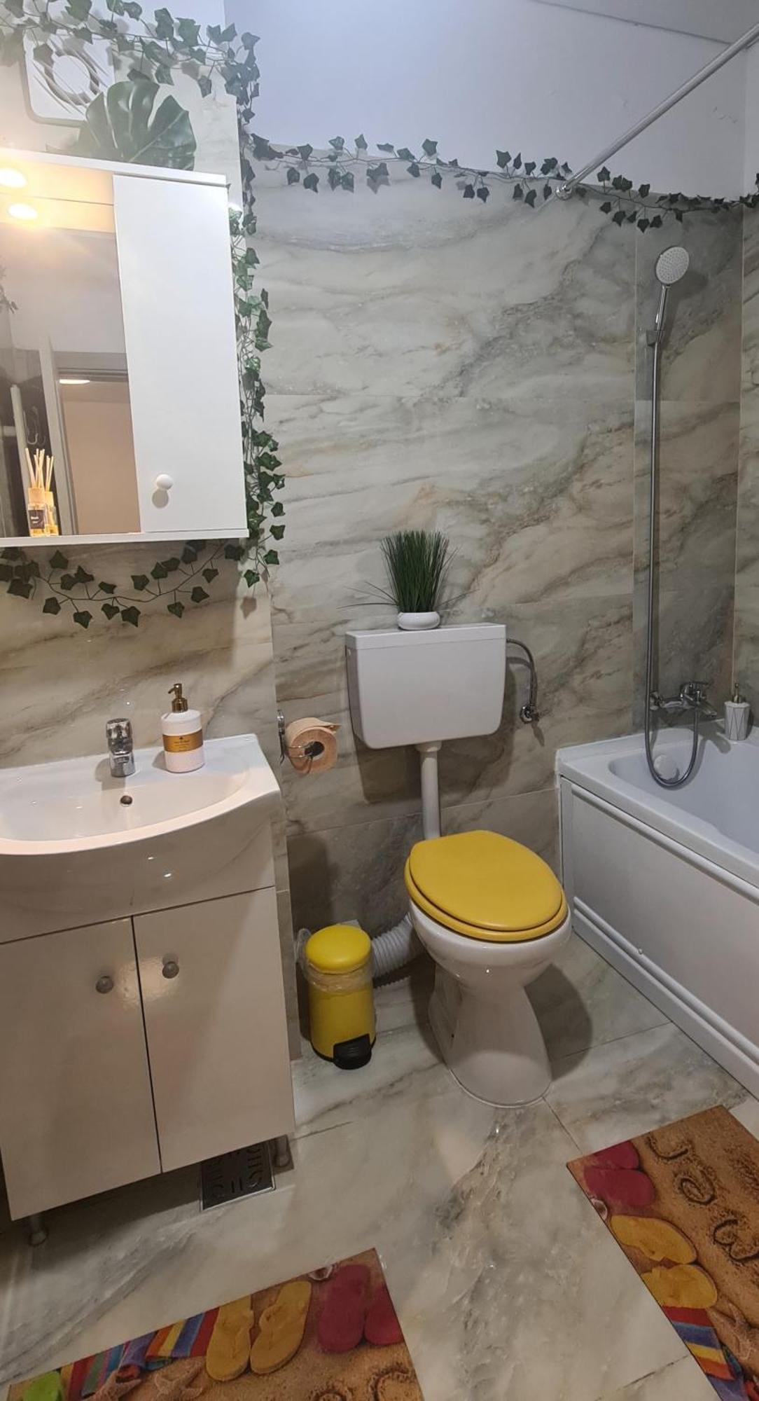 Marble Studio Bukares Bagian luar foto